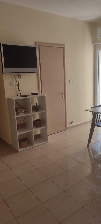 Nicol'S Apartment 埃尔莫波利斯 外观 照片