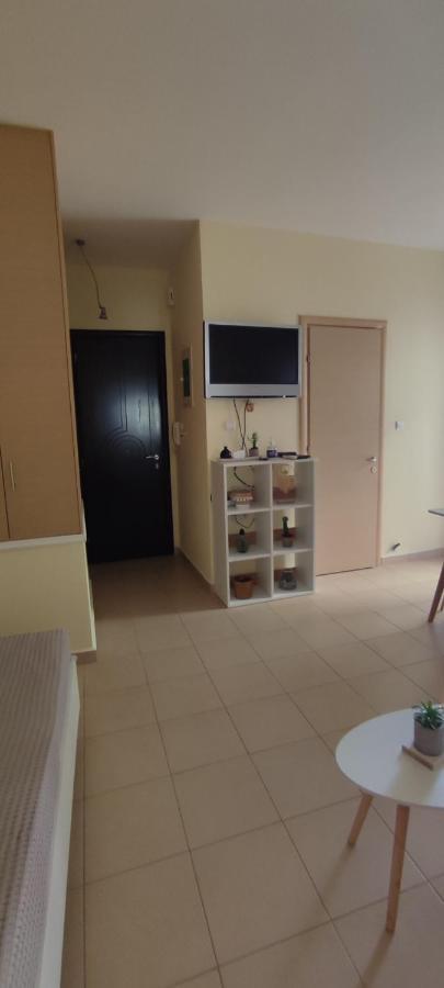 Nicol'S Apartment 埃尔莫波利斯 外观 照片